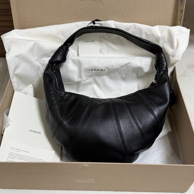 르메르 포춘백 나파레더 라지 사이즈 블랙