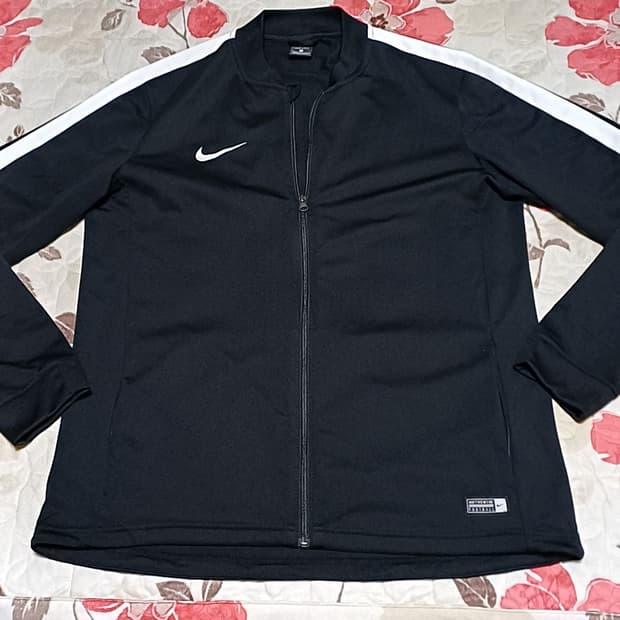 나이키 드라이핏 얇은저지 110 가슴61 기장78