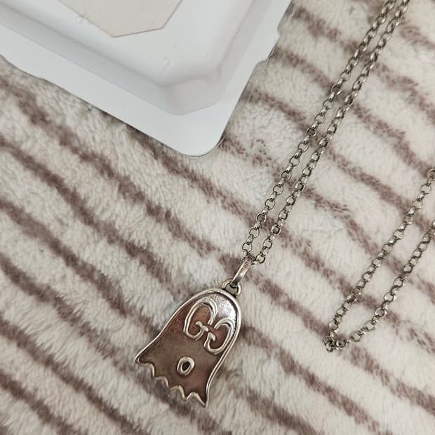 구찌 고스트 목걸이