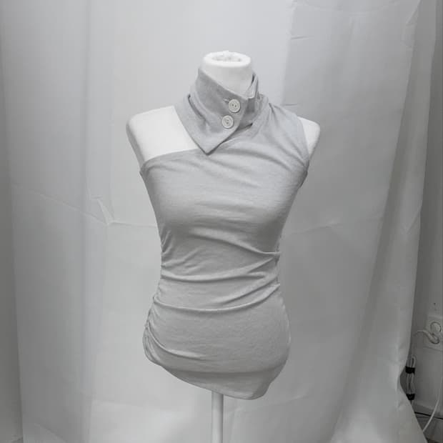 버튼 언발 슬리브리스 Button Unbalance Sleeveless