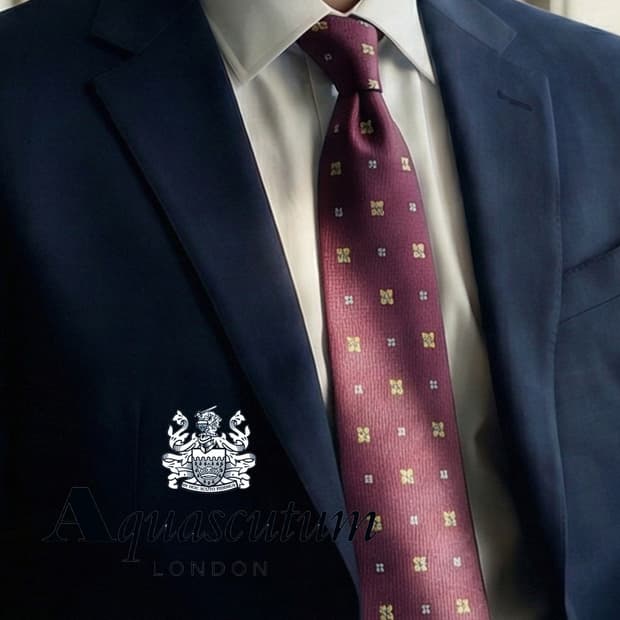 아쿠아스큐텀 실크 와인 컬러 넥타이 9.1cm A+등급 A19656