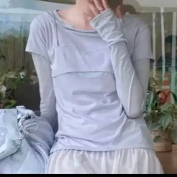 오호스 레이어드 숄더 스트랩 롱 슬리브 라이트그레이