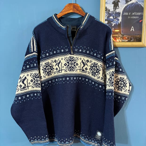 00’s Dale of Norway ski knit Sweater 