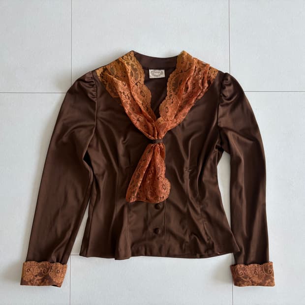 brown lace cuff ribbon blouse