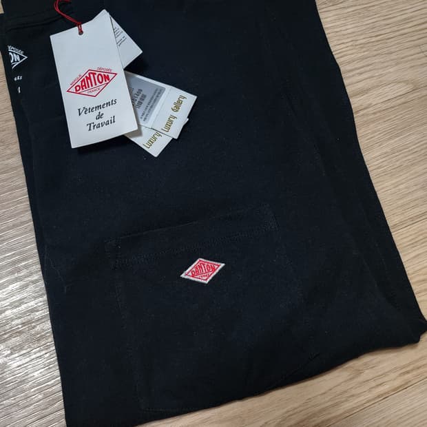 (새상품) 단톤 블랙 티셔츠 38