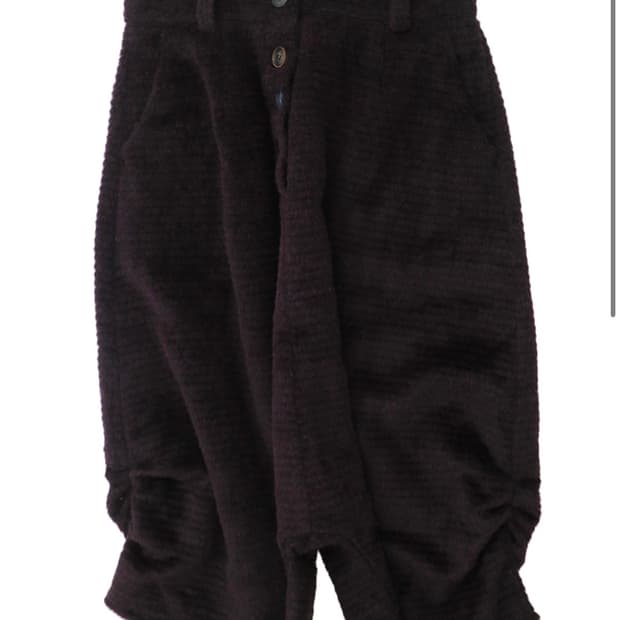 punctum test 바지 구합니다