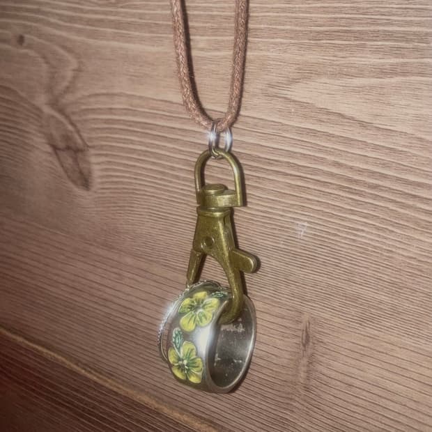 Vintage floral ring necklace
