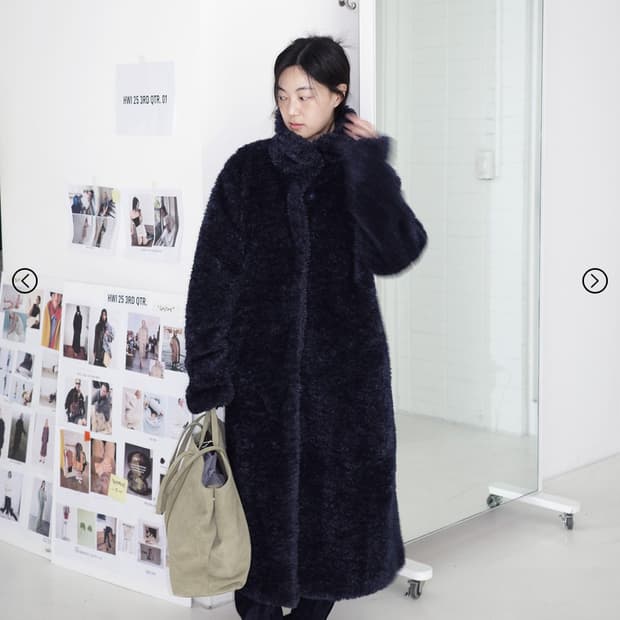 hwi 휘 earth long fur navy