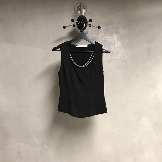 알릭스 슬리브리스 탑 블랙 42(W)