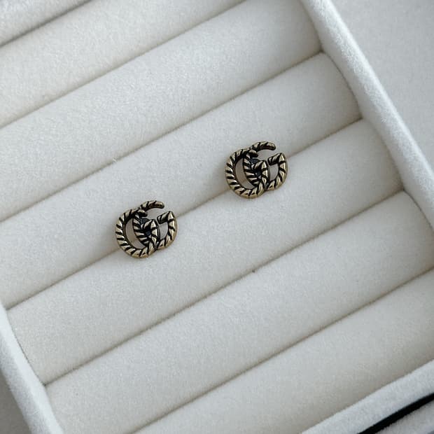 구찌 마몽트 미니 귀걸이 엔틱골드