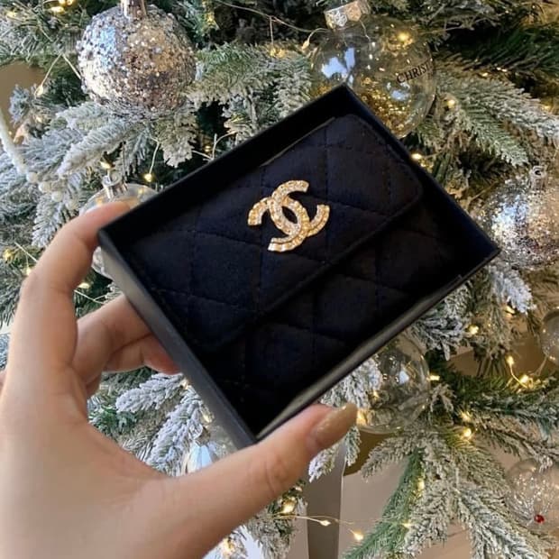 샤넬 뷰티 벨벳 카드지갑