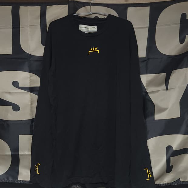 어콜드월 롱슬리브