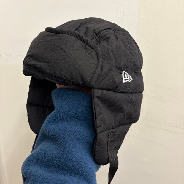 N131. 뉴에라 패딩 귀도리 모자