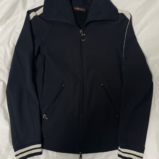 프라다 스포츠 하이넥 집업 자켓