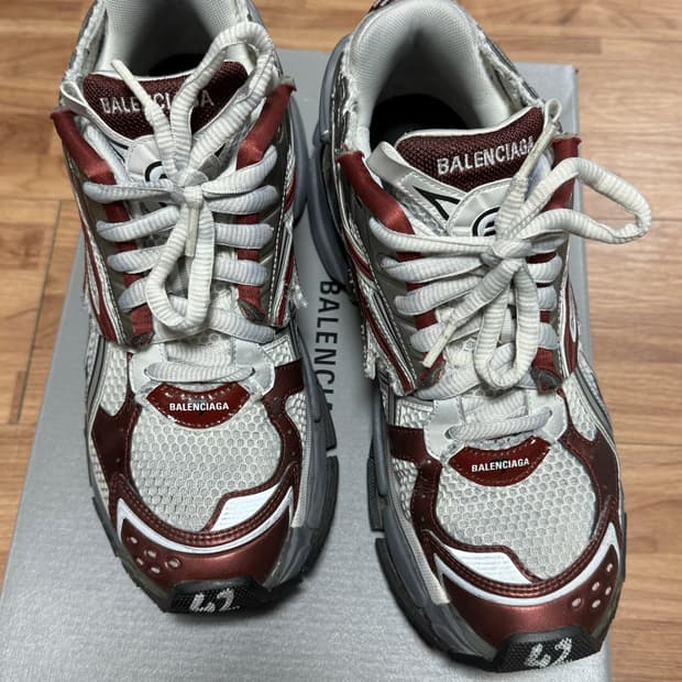 발렌시아가 뉴러너 버건디 42