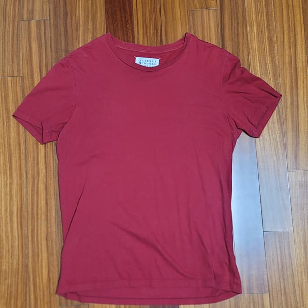 마르지엘라 버건디 티셔츠