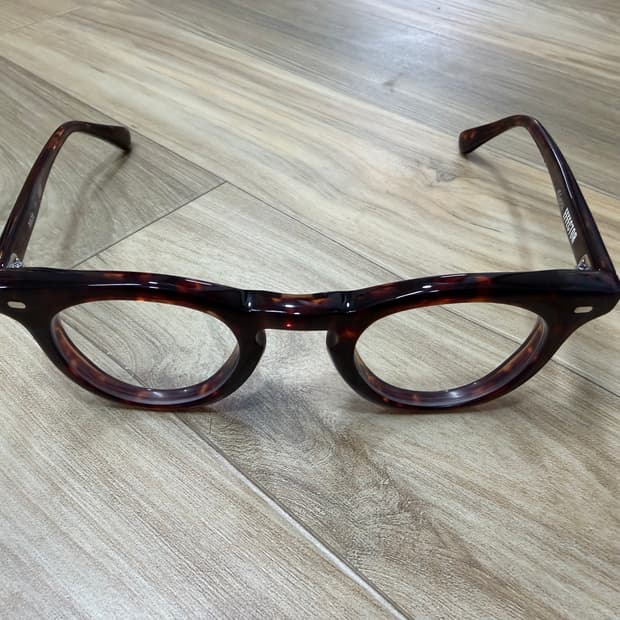 Effector aw 이펙터 안경 tur컬러 팝니다.