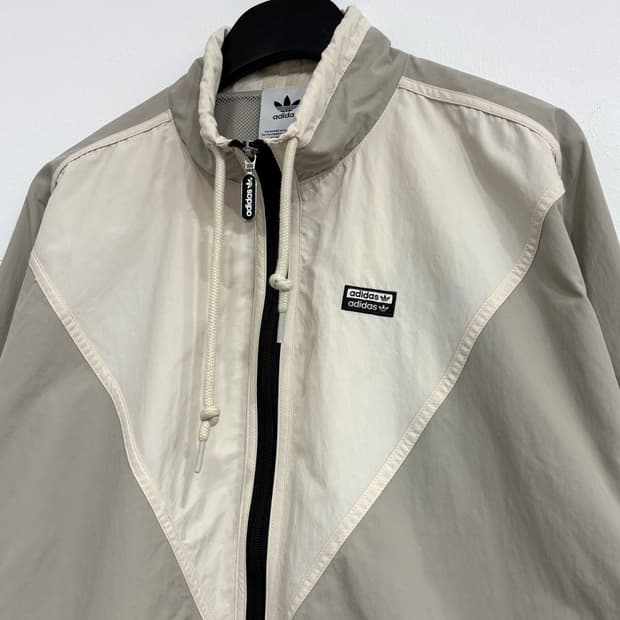 아디다스 바람막이