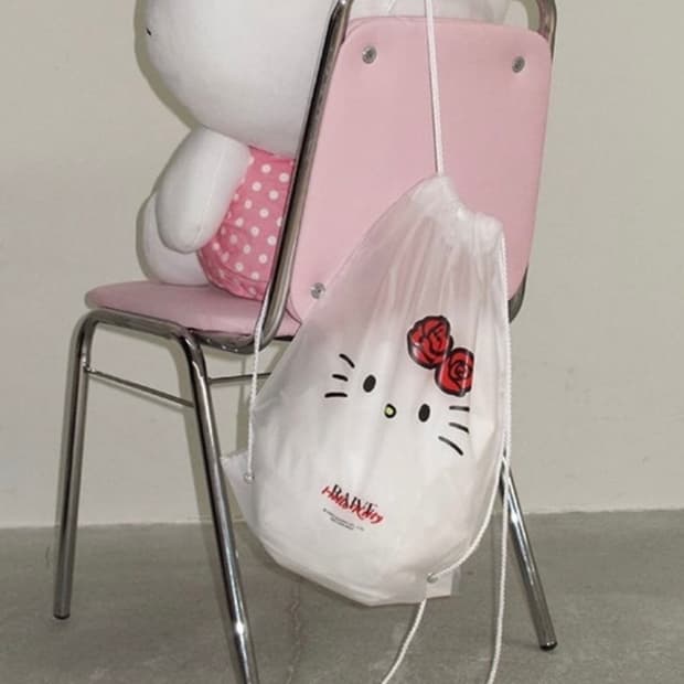레이브 키티 스트링백