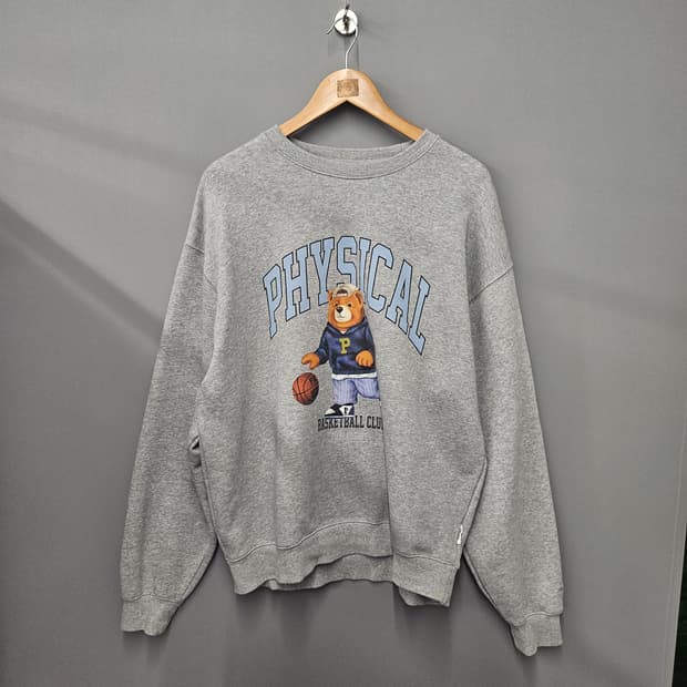 피지컬디파트먼트 PHYPS 베어스 맨투맨 그레이