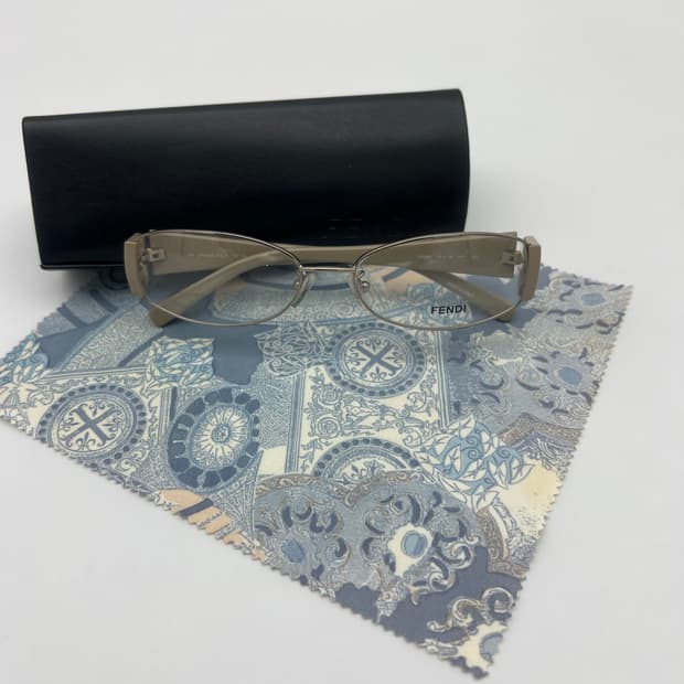 FENDI 메탈 캣아이 안경 F606R