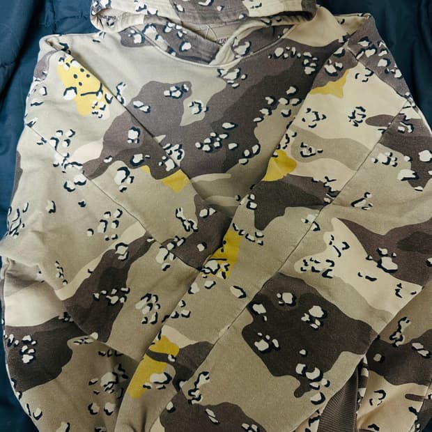 캐피탈 패키쉬 초코칩 카모 후드티