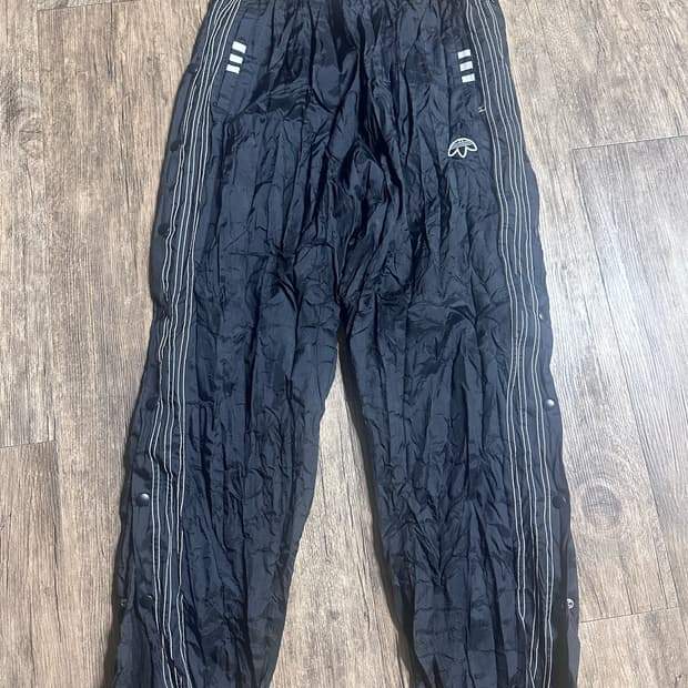 아디다스 알렉산더 왕 쭈글이  xl