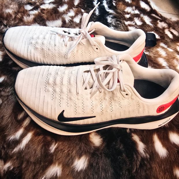 나이키Nike 리액트X인피니티런4 런닝화