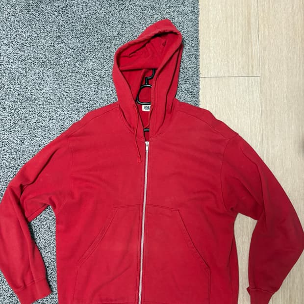 이세이미야케 hai sporting gear 레드 후드 집업