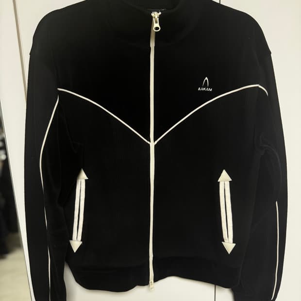 아캄 파이핑 트랙 자켓