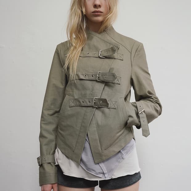 데어드 본디지 자켓