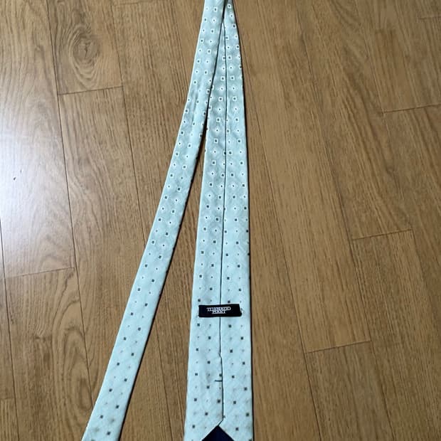 토네이도 마트 넥타이