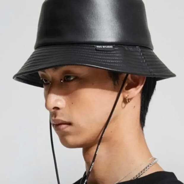 ESC STUDIO 이에쓰씨 스튜디오 블랙 버킷햇 레더 가죽 모자