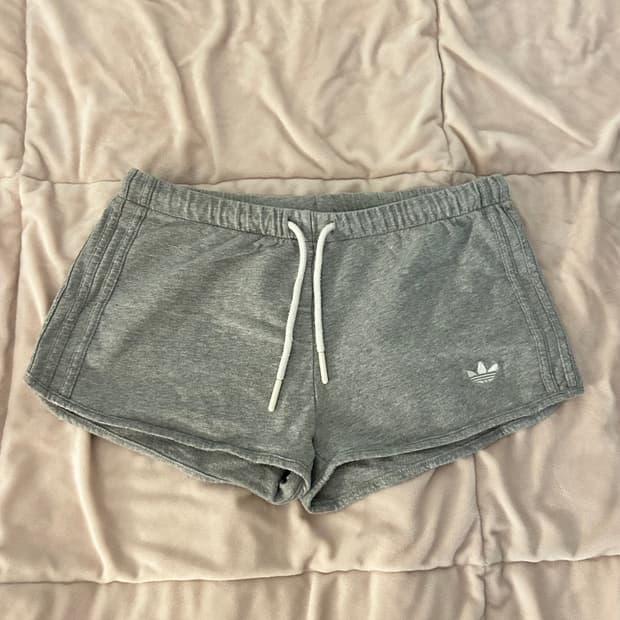아디다스 대대장 숏츠 반바지