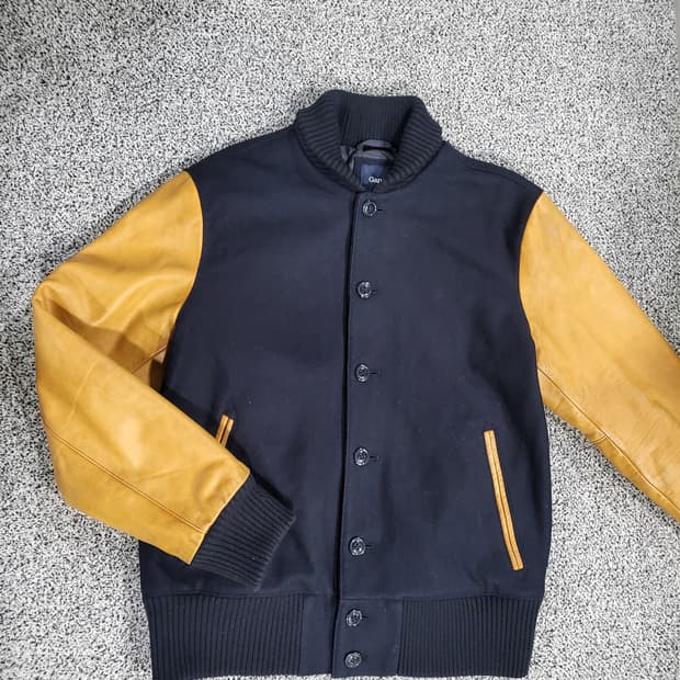 GAP 스타디움 재킷