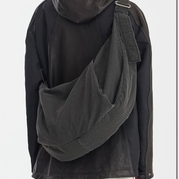 HGBB STUDIO & KANGJUNGSEOK 가방