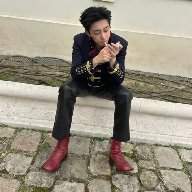 하우스네버다이 마이클잭슨 스타일 크롭기장 나폴레옹  자켓