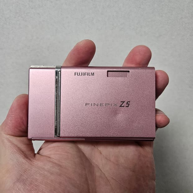 (뉴진스 민지 디카)후지필름 FinePix Z5 핑크 디카 빈티지디카