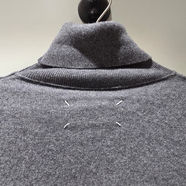 마르지엘라 터틀넥/L/48 / 그레이