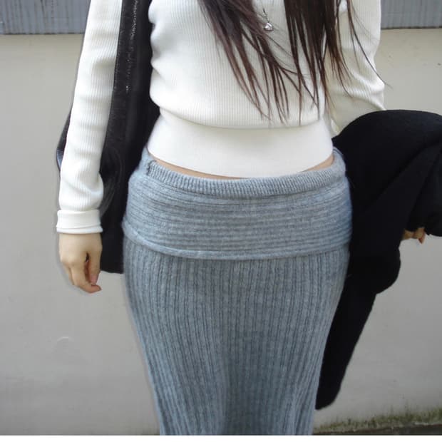 아워캐비넷 브이넥 니트(블랙)