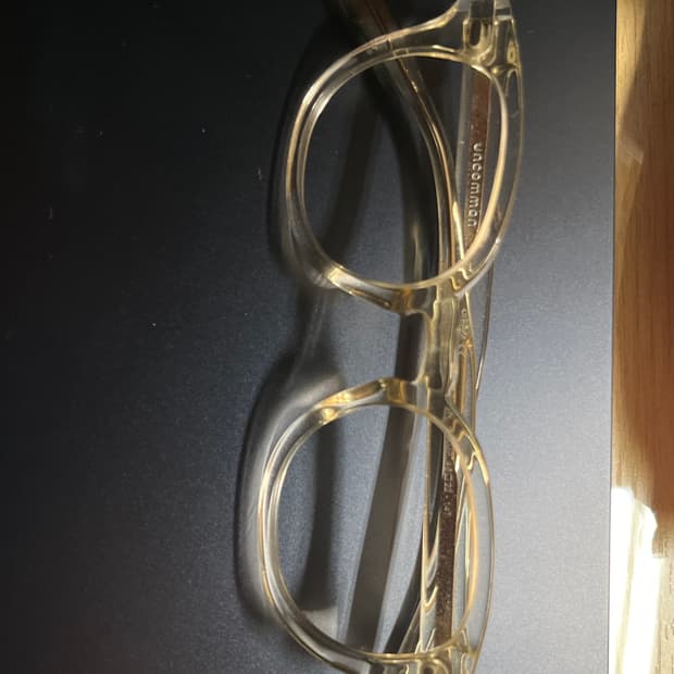 언커먼아이웨어 네스 샴페인