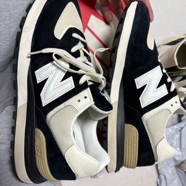 285 뉴발란스 574 레거시 앙고라 블랙