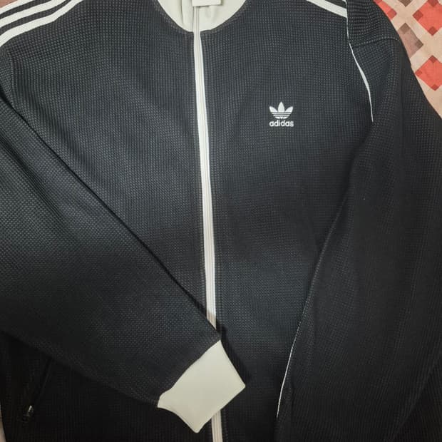 새상품 아디다스 니트 트랙탑 KC2619 xl사이즈
