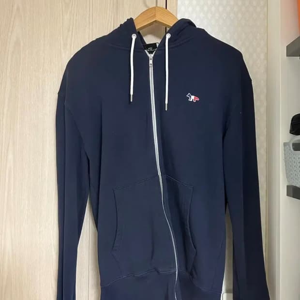 메종키츠네 폭스 패치 네이비 후드집업