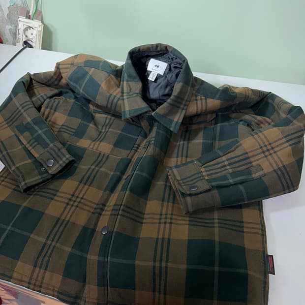 M-L 흐앤므 H&M 투포켓 오버핏 가벼운누빔 체크셔츠자켓