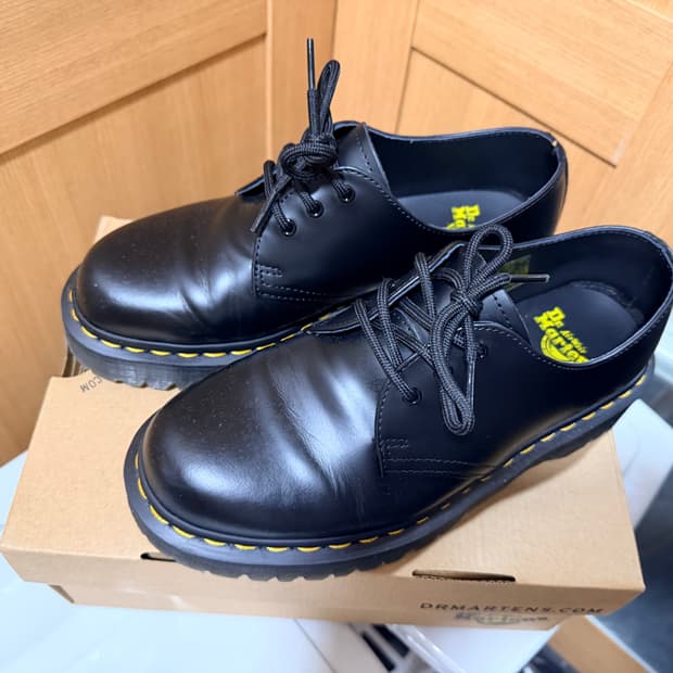 닥터마틴 1461 벡스 UK6