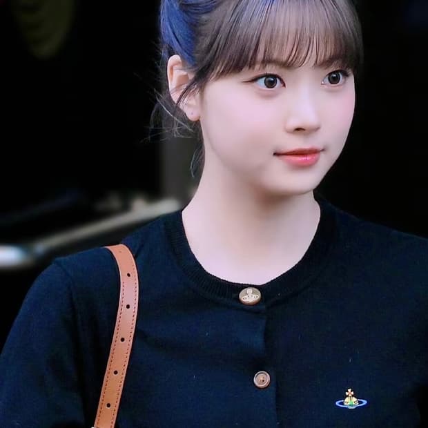 [S] 비비안 웨스트우드 르세라핌 홍은채 착용 베아 가디건 네이비