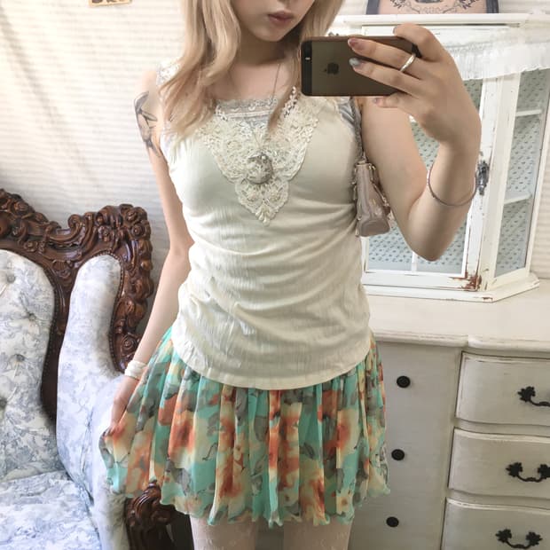 Axes Femme 아이보리 페어리 레이스 비즈 나시