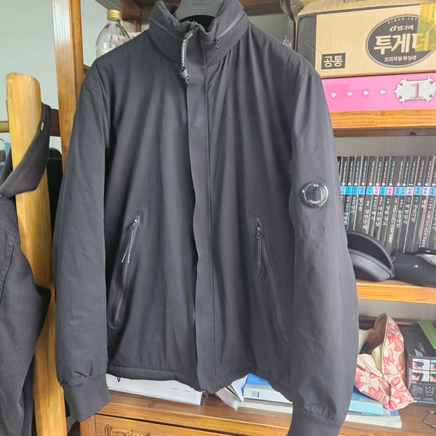 기본 모델 70만구매 정품. 씨피 CP컴퍼니 Pro-Tek 패딩 자켓 나
