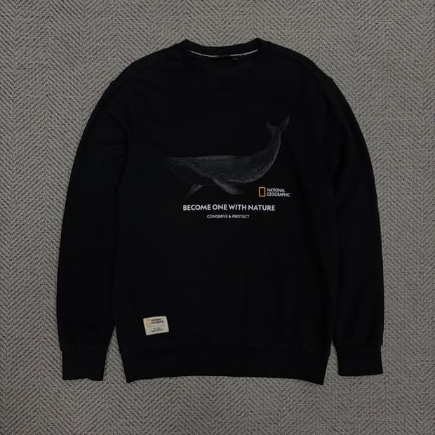 내셔널지오그래픽 그래픽 맨투맨 v1060